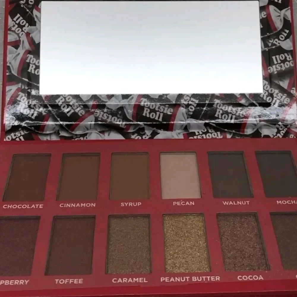 Taste Beauty Tootsie Roll‎ Eyeshadow Palette